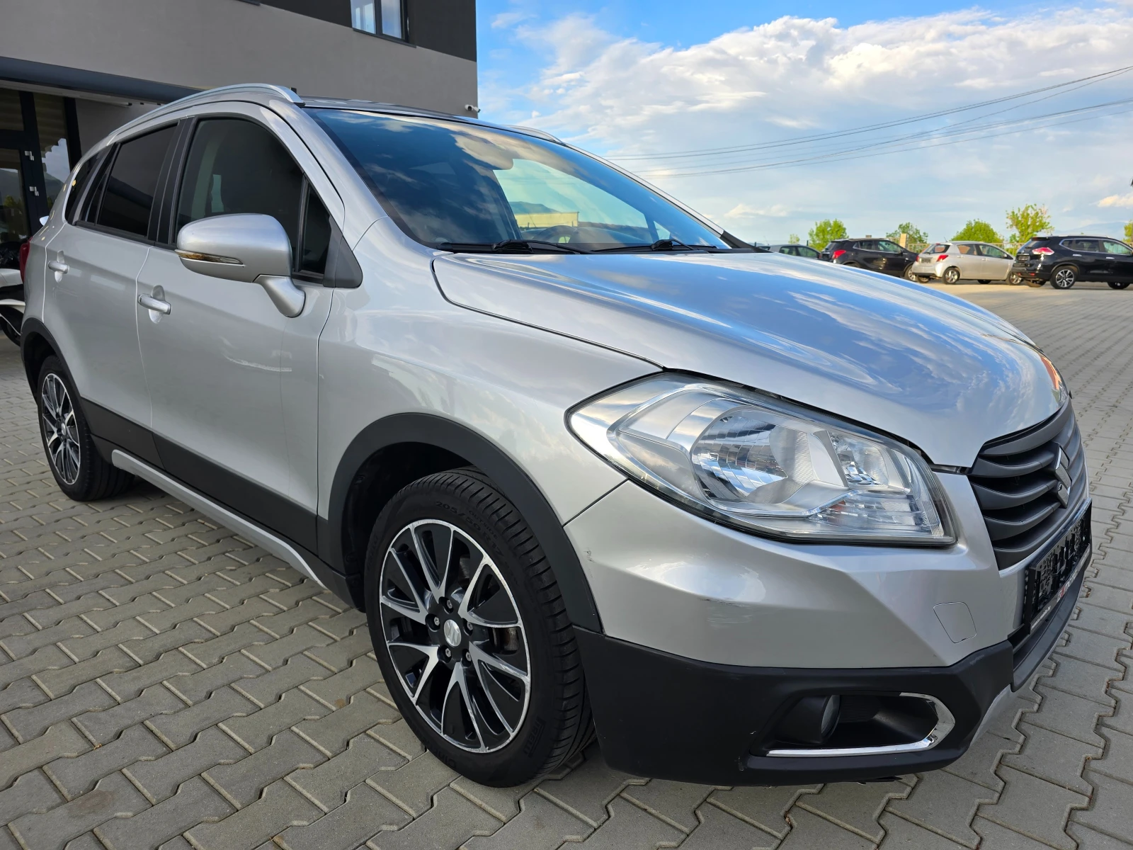 Suzuki SX4 S-Cross 1.6 Di-D, 120к.с., 6 ск., Парктроник, Keyless! - изображение 2