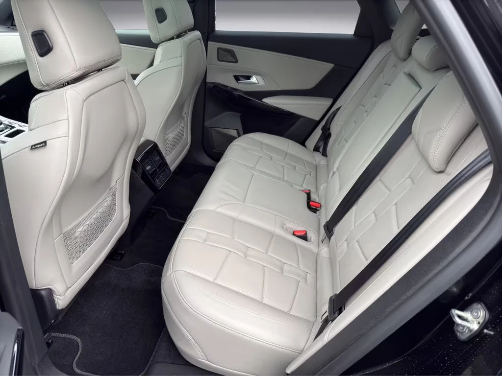 DS DS 7 Crossback 1.6PHEV/360HP/PERF./4X4/PANO/360/FOCAL/MEMO/899g, снимка 14 - Автомобили и джипове - 53770686