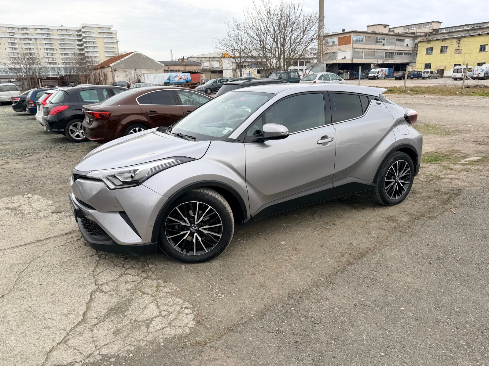 Toyota C-HR сменена хибридна батерия