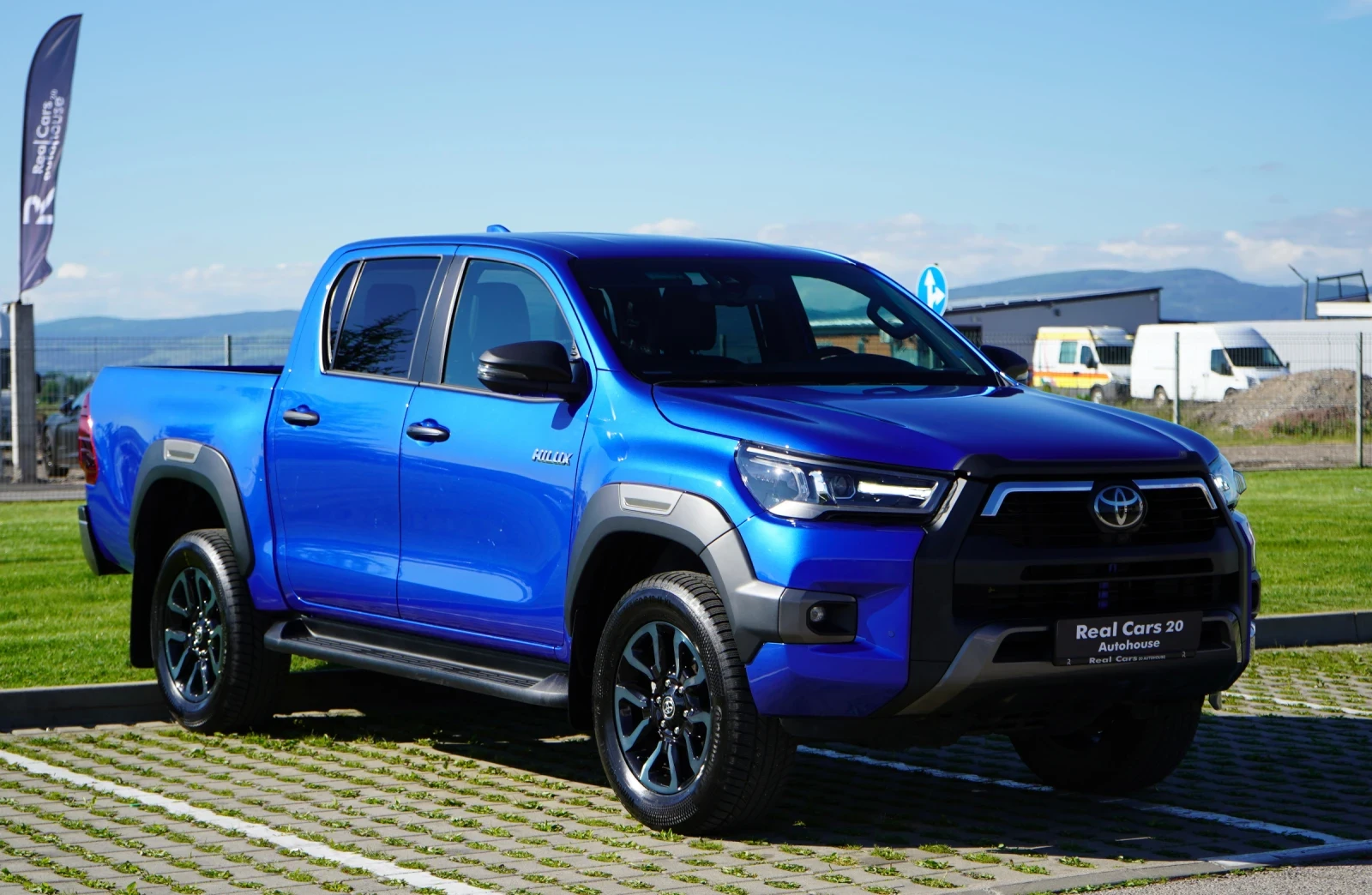 Toyota Hilux 2.8d* INVINCIBLE* JBL* KEYLESS* 360CAM* DISTR* ГАР