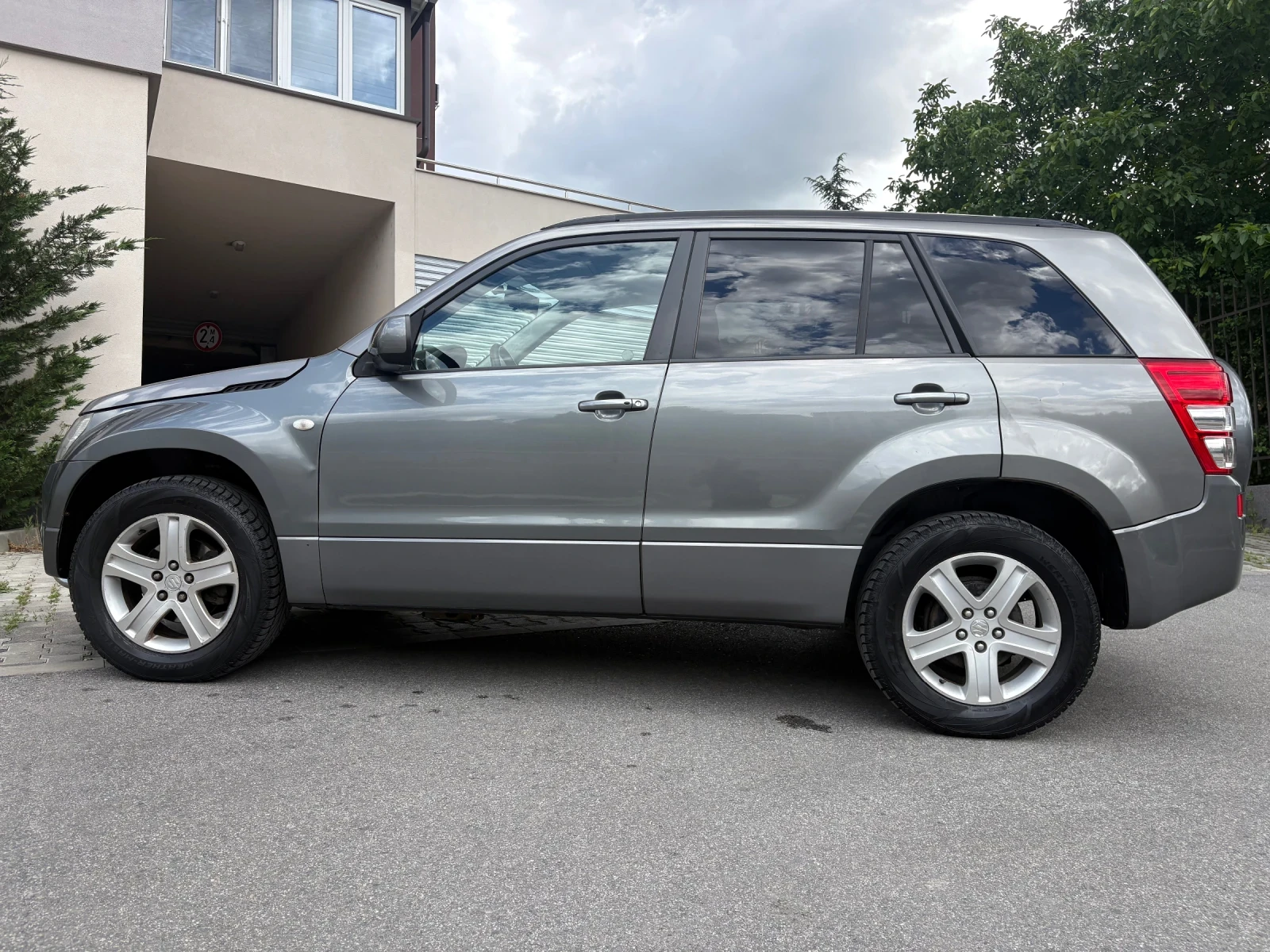 Suzuki Grand vitara, снимка 7 - Автомобили и джипове - 54893273
