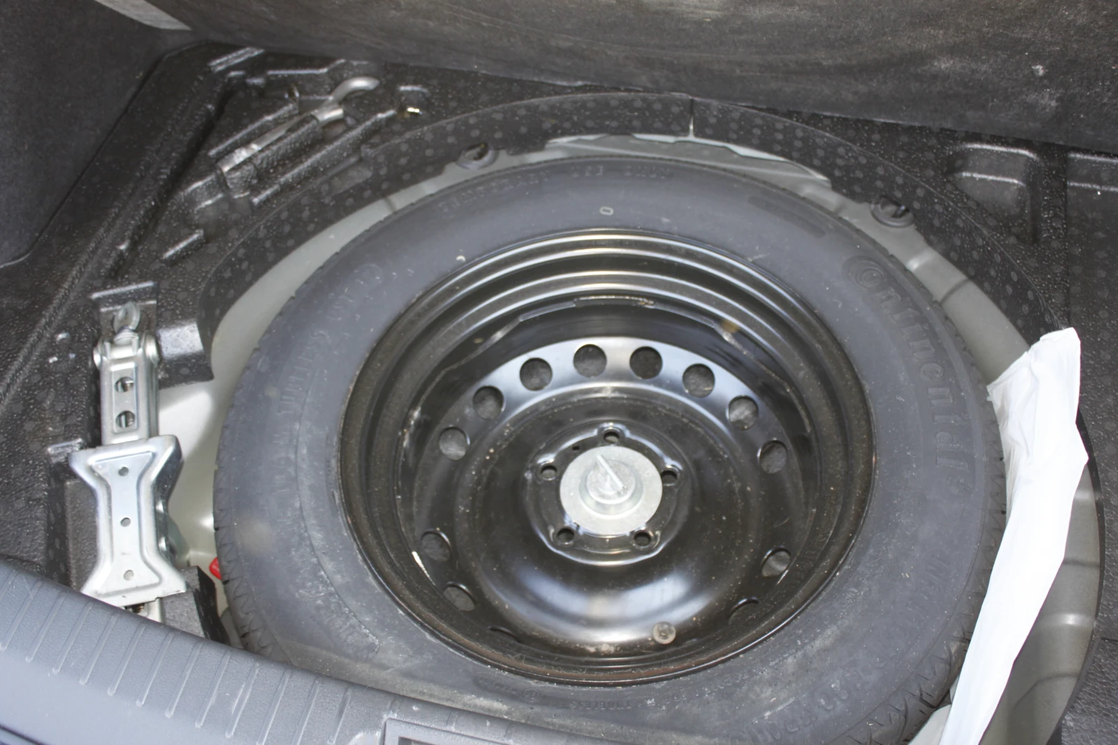 Nissan Qashqai 1.5dCi, снимка 14 - Автомобили и джипове - 56150462