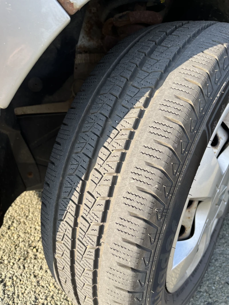 Renault Trafic 2.0, снимка 8 - Бусове и автобуси - 52490989