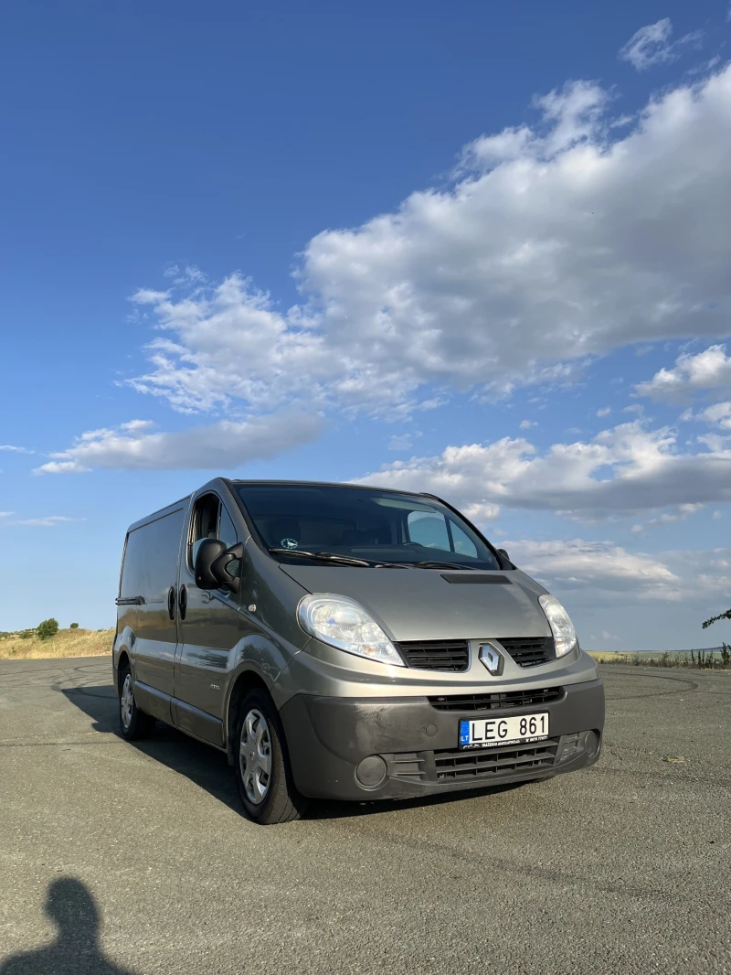 Renault Trafic 2.0, снимка 4 - Бусове и автобуси - 52490989