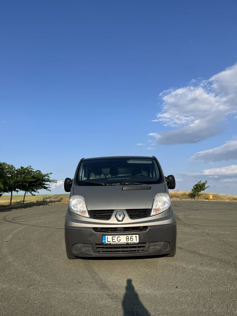 Renault Trafic 2.0, снимка 6 - Бусове и автобуси - 52490989