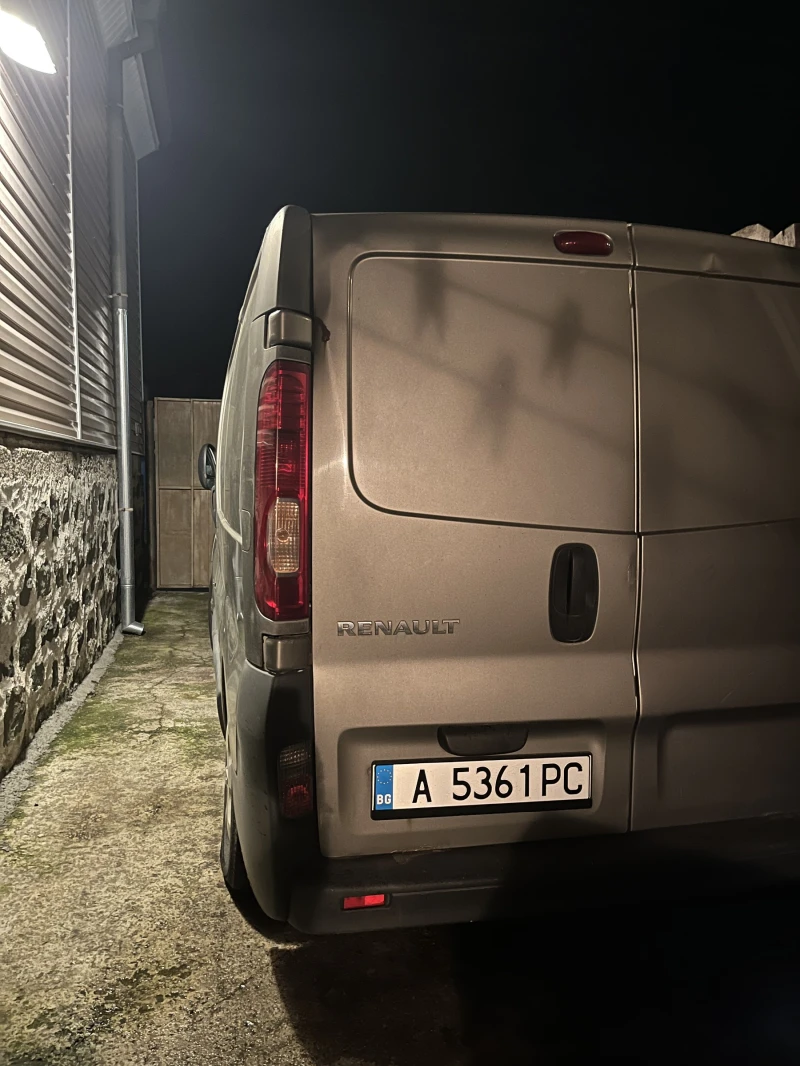 Renault Trafic 2.0, снимка 3 - Бусове и автобуси - 52490989