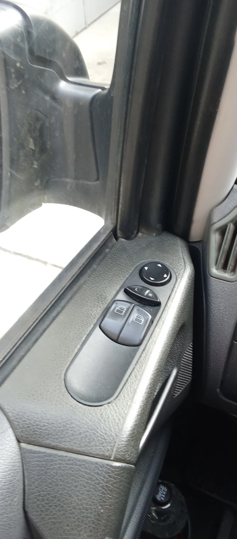 Mercedes-Benz Vito, снимка 8 - Бусове и автобуси - 53836466