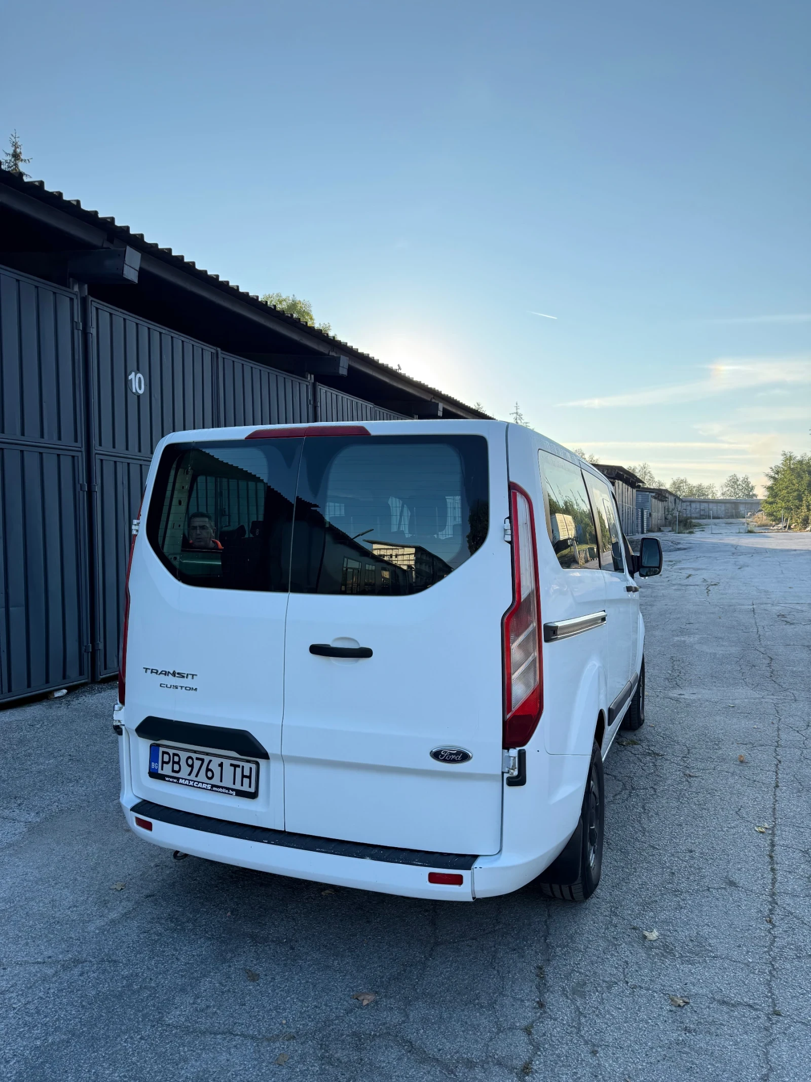 Ford Tourneo, снимка 2 - Бусове и автобуси - 56124443