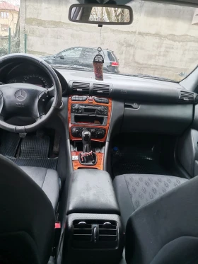 Mercedes-Benz C 220, снимка 2