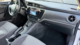 Toyota Auris 1.8 , снимка 9