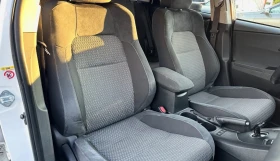 Toyota Auris 1.8 , снимка 12