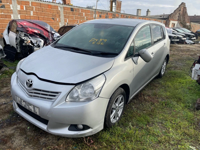 Toyota Verso На Часто Toyota Verso 2.0 D-4d 126к.с 2010г, снимка 3 - Автомобили и джипове - 41260140