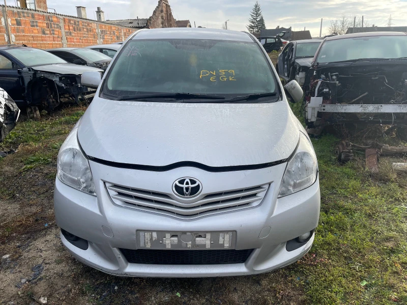 Toyota Verso На Часто Toyota Verso 2.0 D-4d 126к.с 2010г, снимка 2 - Автомобили и джипове - 41260140