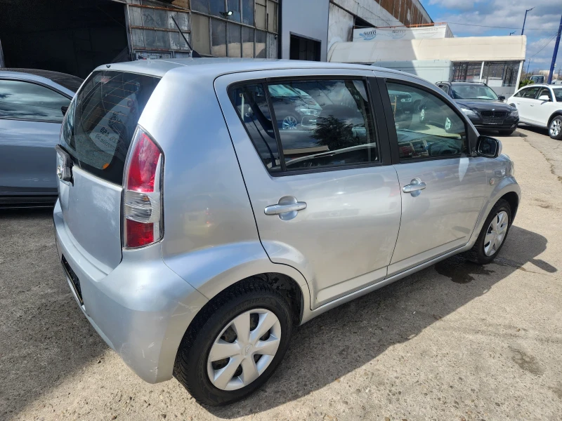 Daihatsu Sirion, снимка 3 - Автомобили и джипове - 44935137