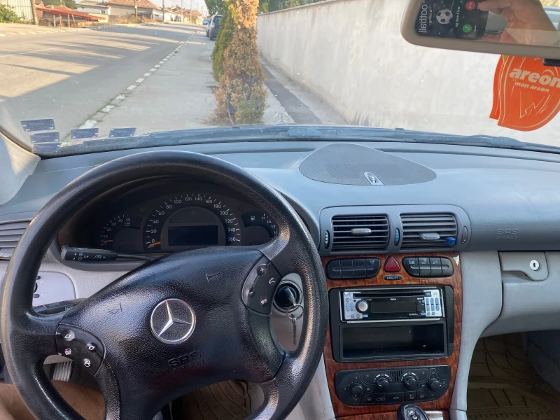 Mercedes-Benz 220 2, 2 CDI, снимка 7 - Автомобили и джипове - 47325817