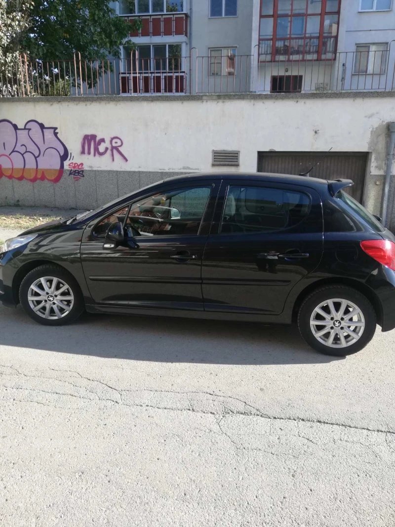 Peugeot 207 1.4i, снимка 3 - Автомобили и джипове - 47495618