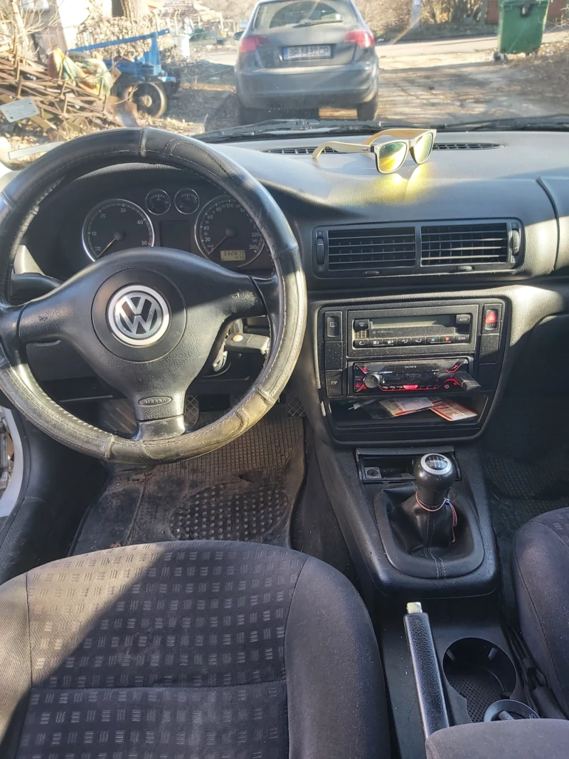 VW Passat Седан, снимка 5 - Автомобили и джипове - 48519830