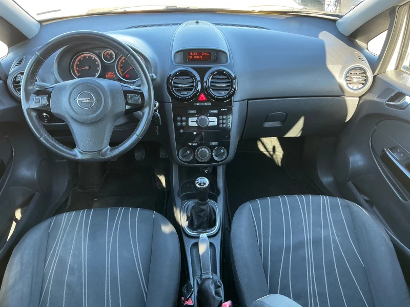 Opel Corsa 1.2 i, снимка 12 - Автомобили и джипове - 49403922