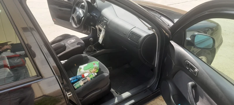 VW Golf, снимка 9 - Автомобили и джипове - 52585636