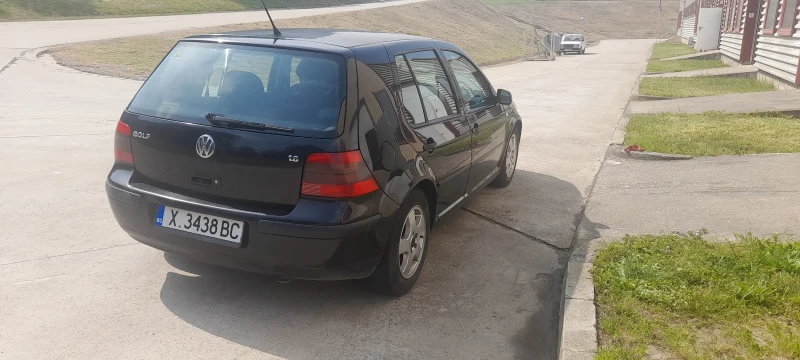 VW Golf, снимка 5 - Автомобили и джипове - 52585636