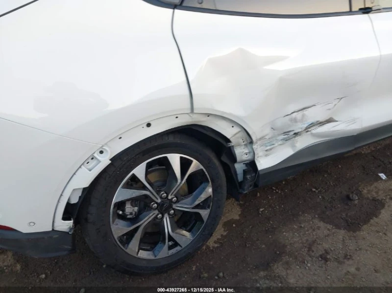 Ford Mustang Mach-E N 4X2 Drive, снимка 13 - Автомобили и джипове - 53066585