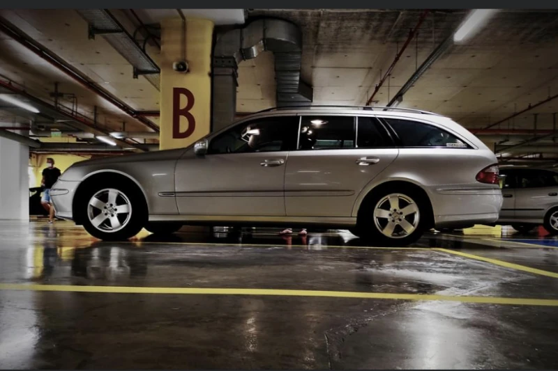 Mercedes-Benz E 280, снимка 10 - Автомобили и джипове - 53324627