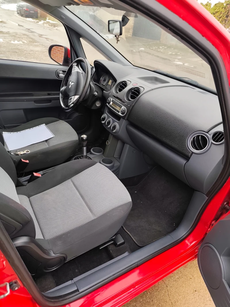 Mitsubishi Colt 1.3 70kw MPI Invite ClearT, снимка 4 - Автомобили и джипове - 53362418