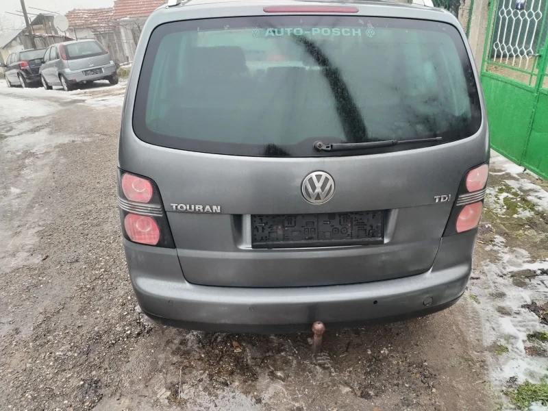 VW Touran 1.9TDI 6скорости, снимка 14 - Автомобили и джипове - 53406942