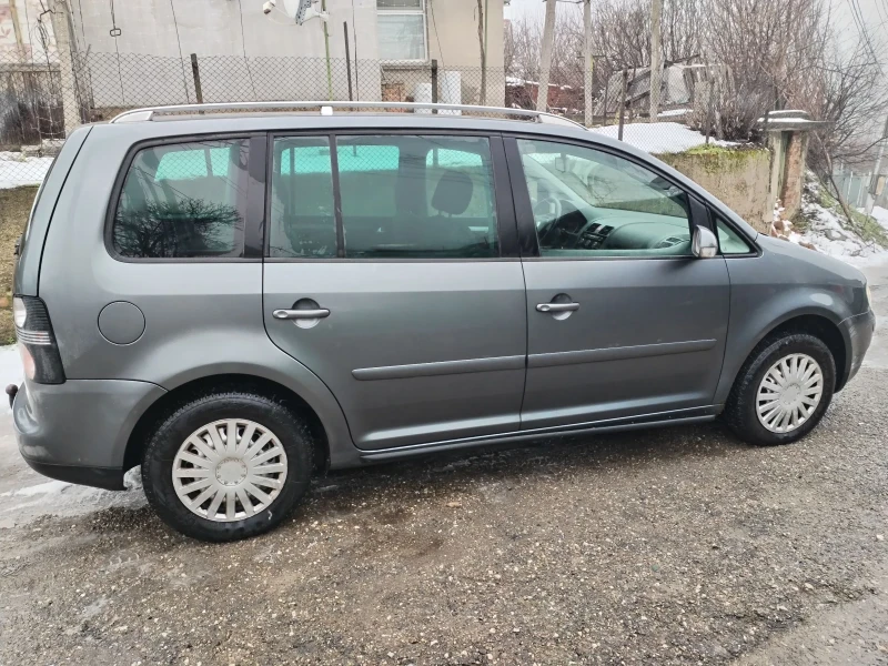 VW Touran 1.9TDI 6скорости, снимка 4 - Автомобили и джипове - 53406942