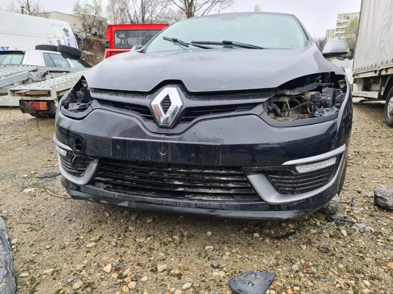 Renault Megane 2.0i - 220kc , снимка 16 - Автомобили и джипове - 38195842