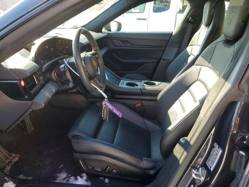 Porsche Taycan Keyless* Koжа* Подгрев* НАВИ* Blind spot* Premium  - изображение 7