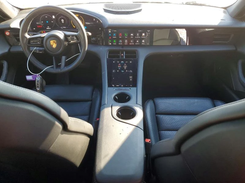 Porsche Taycan Keyless* Koжа* Подгрев* НАВИ* Blind spot* Premium  - изображение 8