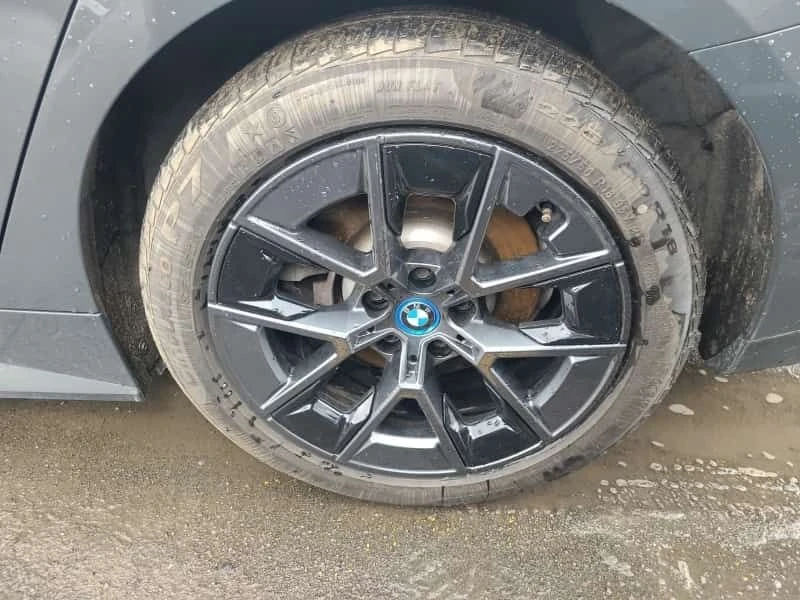 BMW i4 eDrive35  CARFAX, снимка 11 - Автомобили и джипове - 54588579