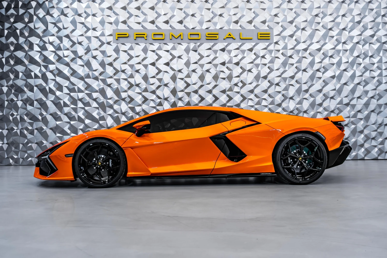 Lamborghini Revuelto  Arancio Apodis - изображение 3