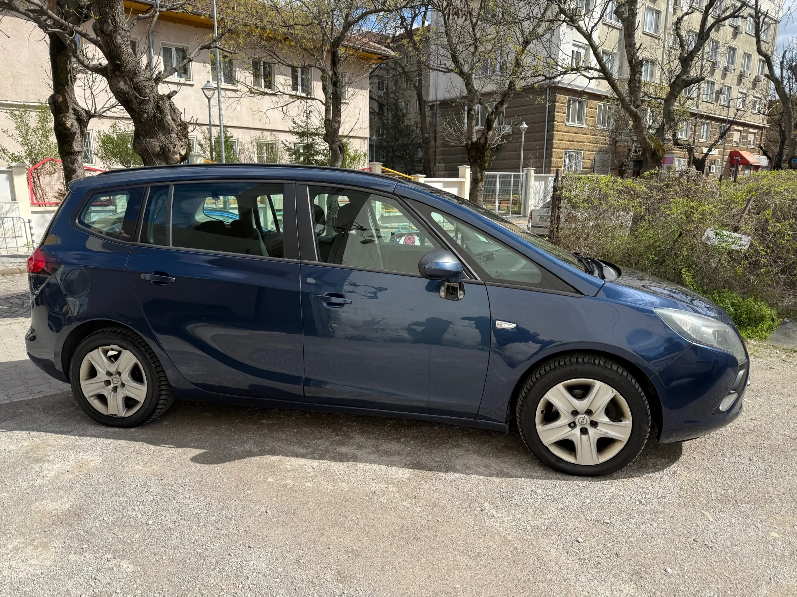 Opel Zafira Tourer 2.0 CDTI 6+ 1 - изображение 4