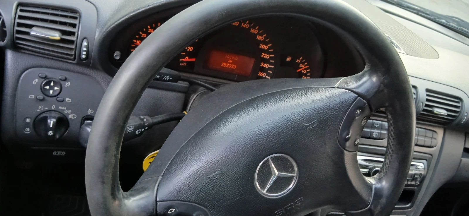 Mercedes-Benz C 220  - изображение 7