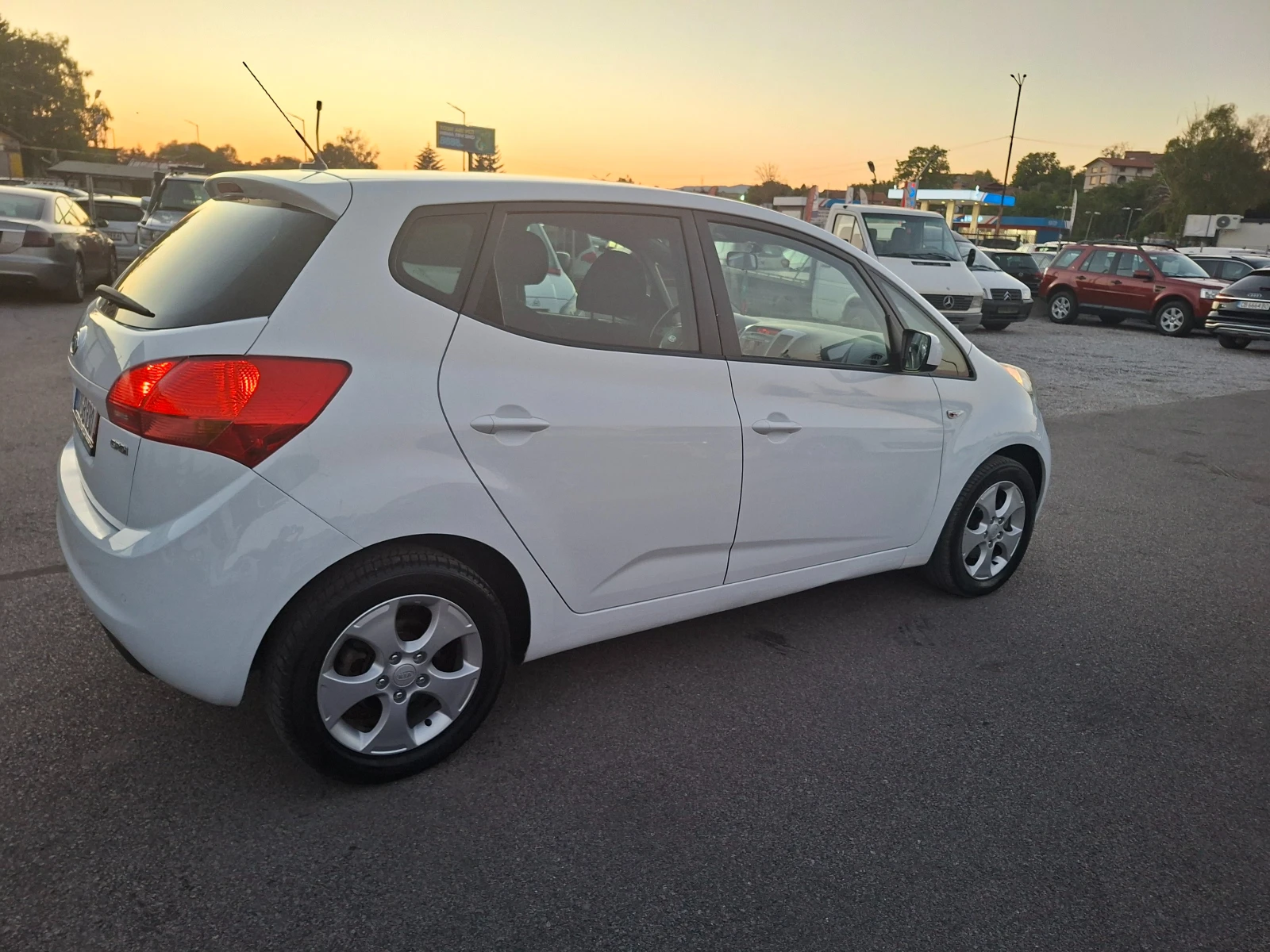 Kia Venga  - изображение 3