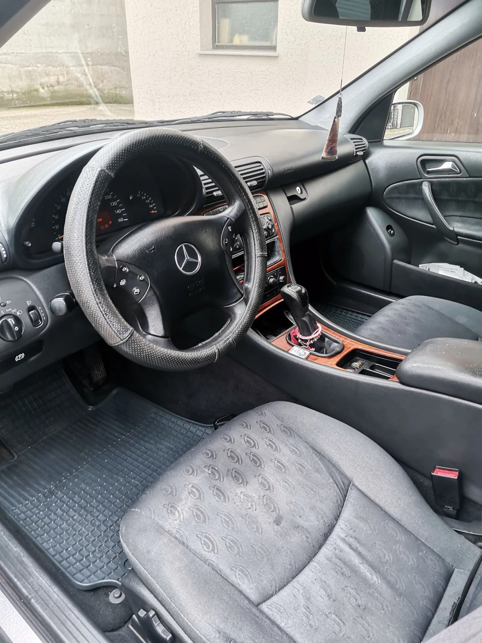 Mercedes-Benz C 220  - изображение 3