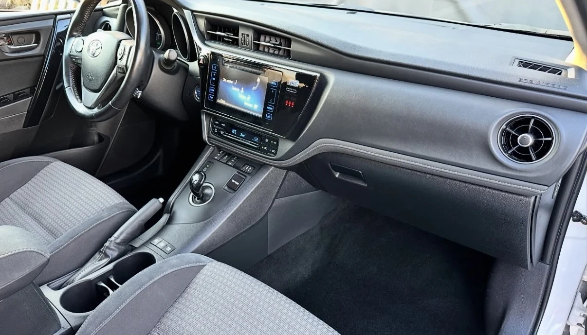 Toyota Auris 1.8  | Mobile.bg � ����������� 9