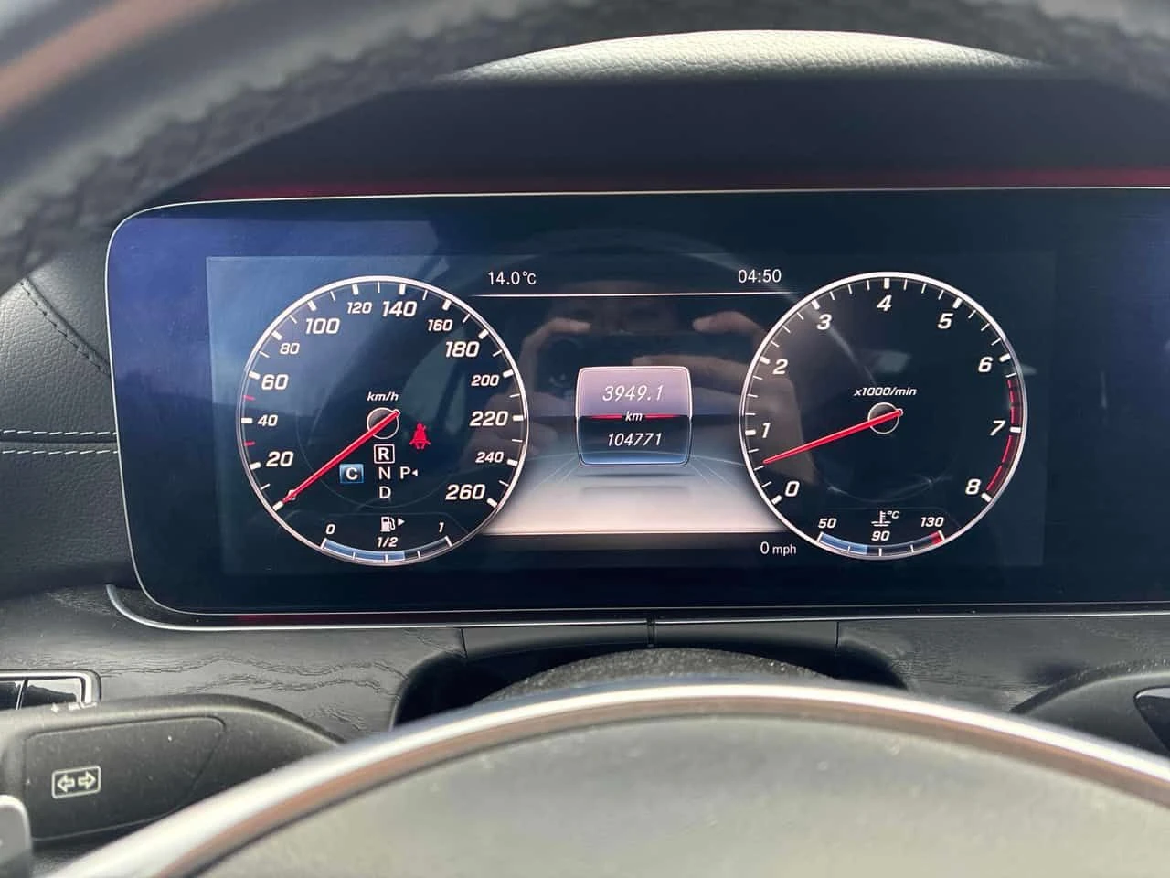 Mercedes-Benz E 400 * CARFAX * Дистроник * Burmester * 360 Камери * , снимка 8 - Автомобили и джипове - 54197254