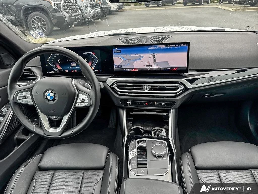 BMW 330 i xDrive DIGITAL PANO БЕЗ ИНДИДЕНТИ CARPLAY 360CAM, снимка 8 - Автомобили и джипове - 54217905