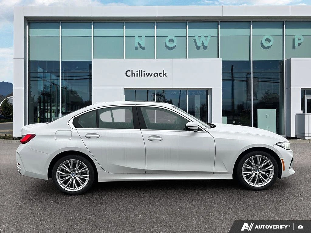BMW 330 i xDrive DIGITAL PANO БЕЗ ИНДИДЕНТИ CARPLAY 360CAM, снимка 7 - Автомобили и джипове - 54217905