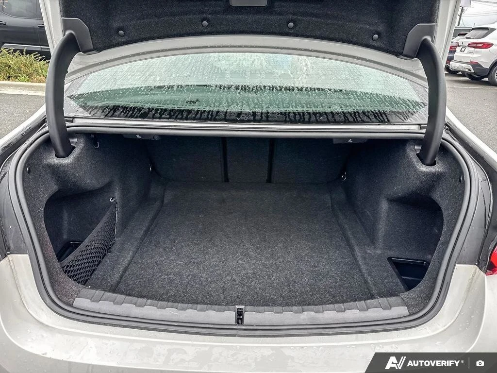 BMW 330 i xDrive DIGITAL PANO БЕЗ ИНДИДЕНТИ CARPLAY 360CAM, снимка 14 - Автомобили и джипове - 54217905