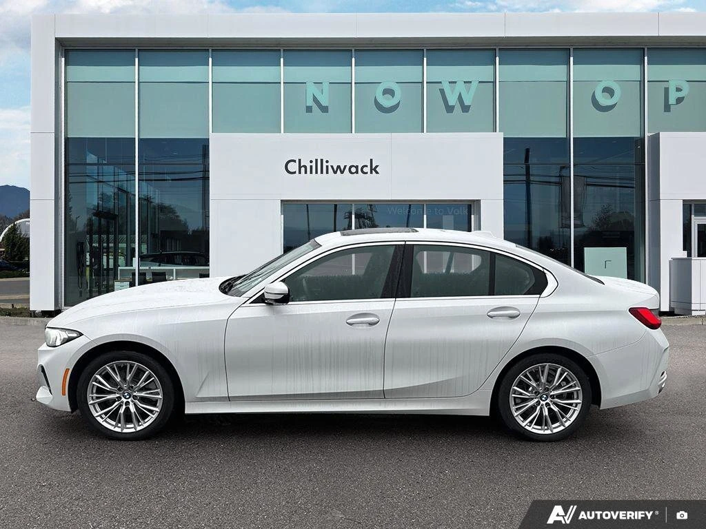 BMW 330 i xDrive DIGITAL PANO БЕЗ ИНДИДЕНТИ CARPLAY 360CAM, снимка 3 - Автомобили и джипове - 54217905