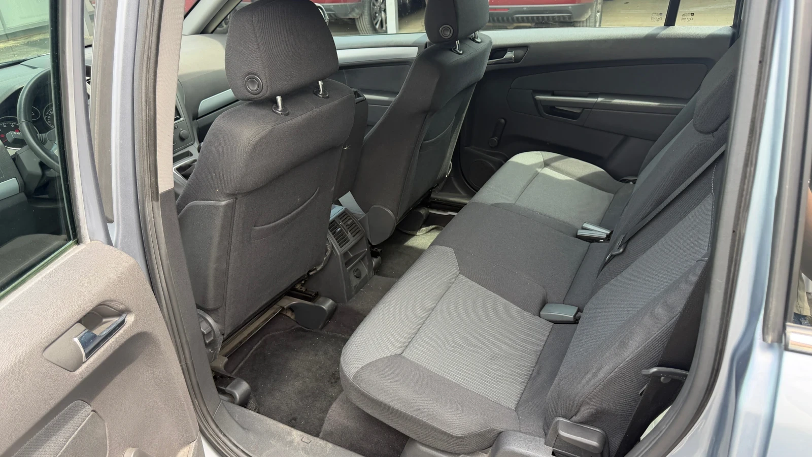 Opel Zafira 1.8, снимка 7 - Автомобили и джипове - 54606218