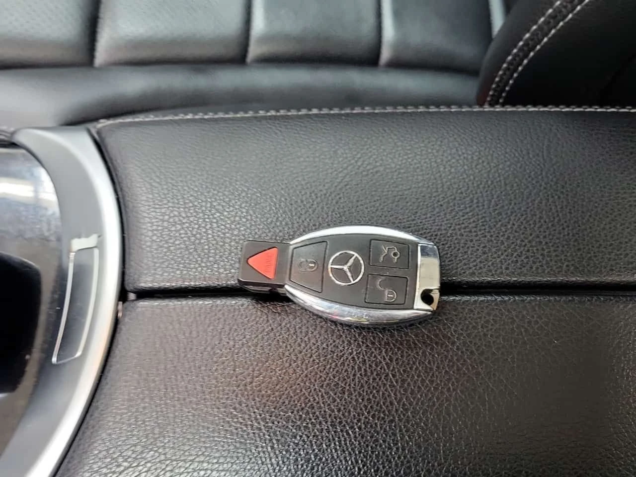 Mercedes-Benz C 300 * CARFAX * ЦЕНА ДО БГ, снимка 8 - Автомобили и джипове - 54727654