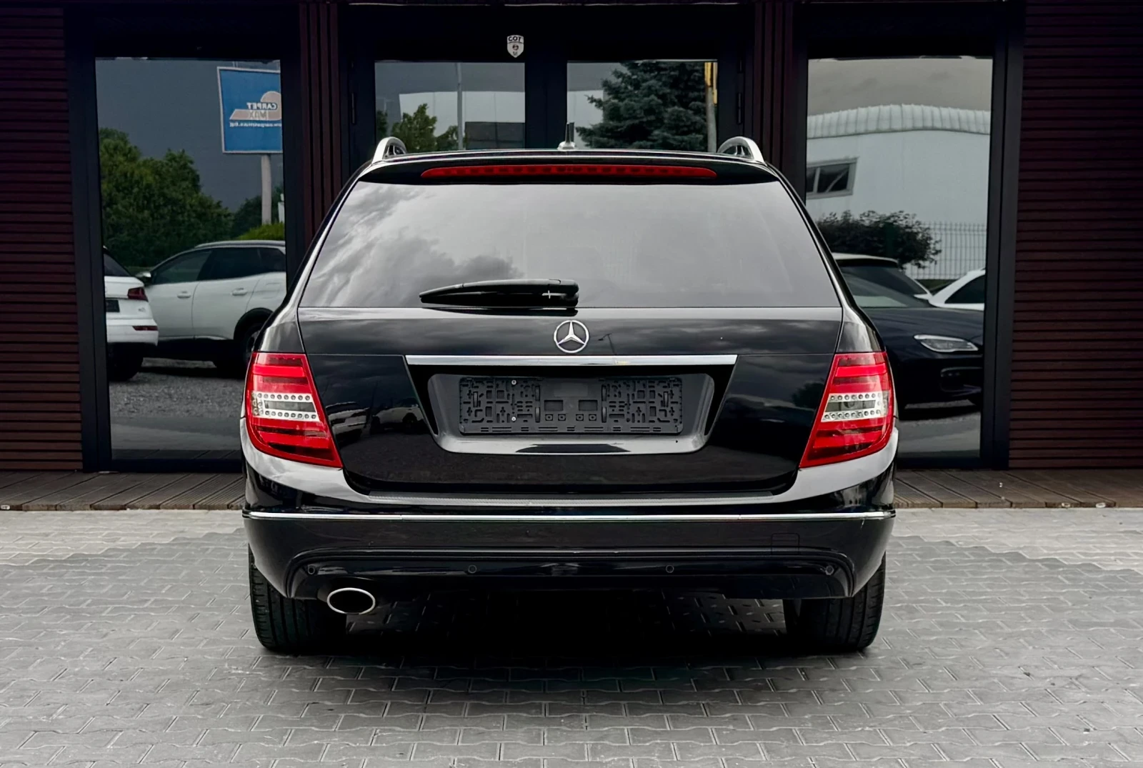 Mercedes-Benz C 250 Avangard* LaneAssist* Blindspot* Памет* Лизинг, снимка 5 - Автомобили и джипове - 54883195