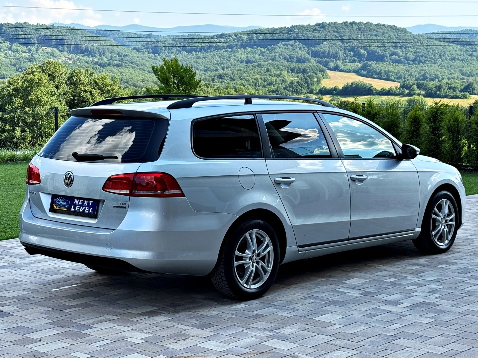 VW Passat 1.6TDI Bluemotion/Comfortline/Ел.Теглич/Подгрев, снимка 5 - Автомобили и джипове - 54990836