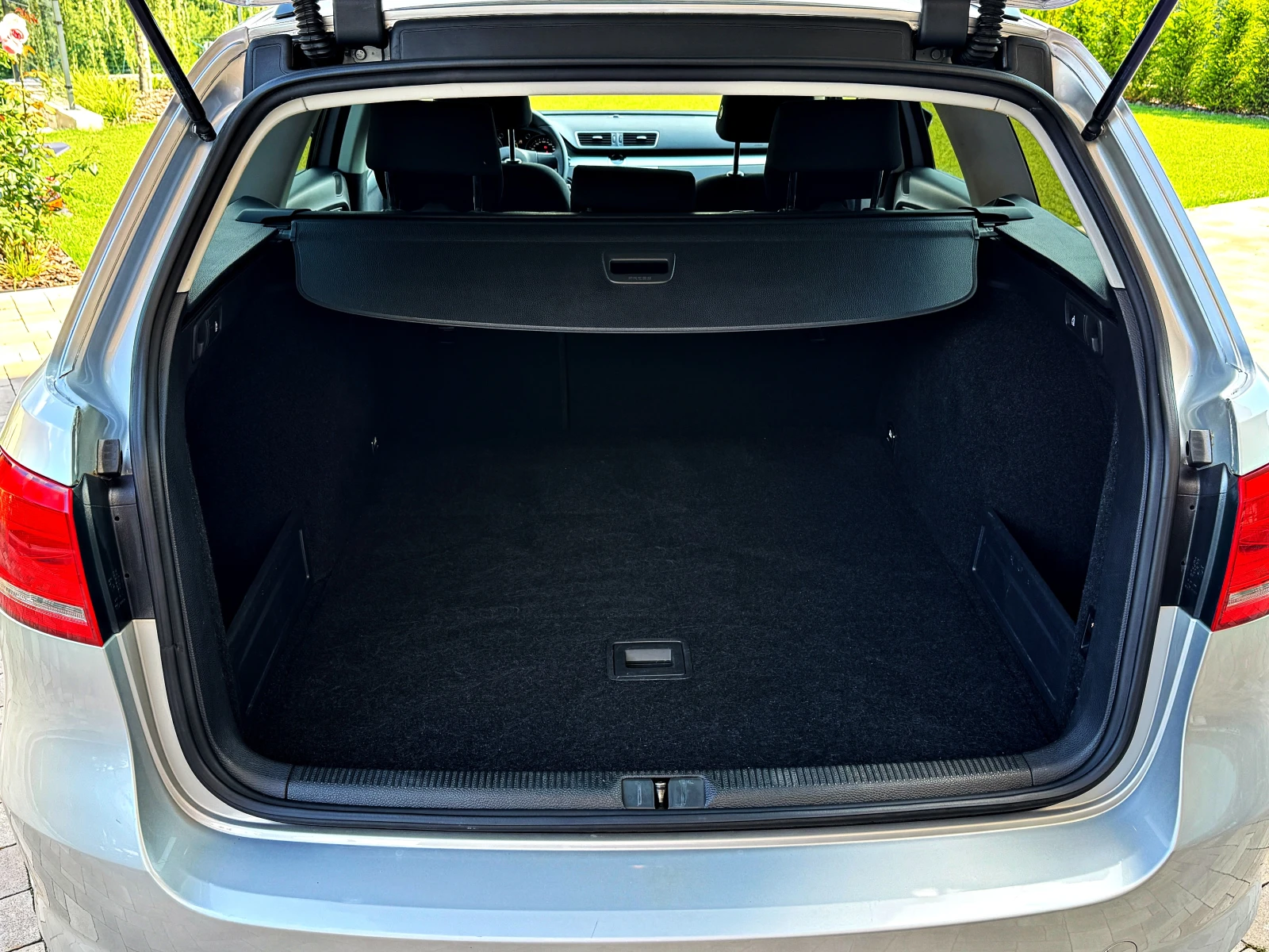 VW Passat 1.6TDI Bluemotion/Comfortline/Ел.Теглич/Подгрев, снимка 14 - Автомобили и джипове - 54990836