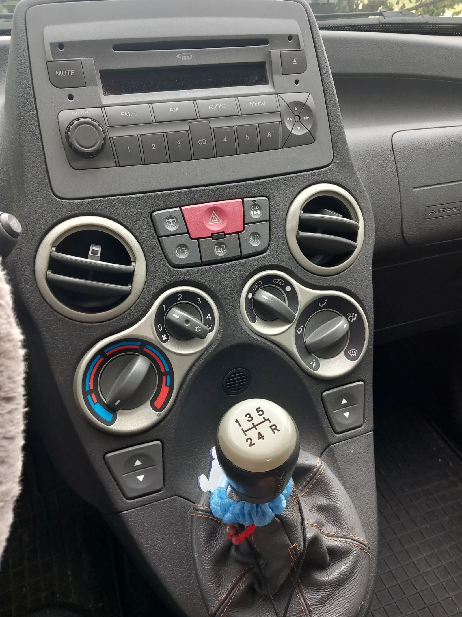 Fiat Panda Крос, снимка 6 - Автомобили и джипове - 55011815